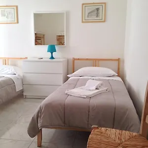 Pace 27 , Alghero Italia